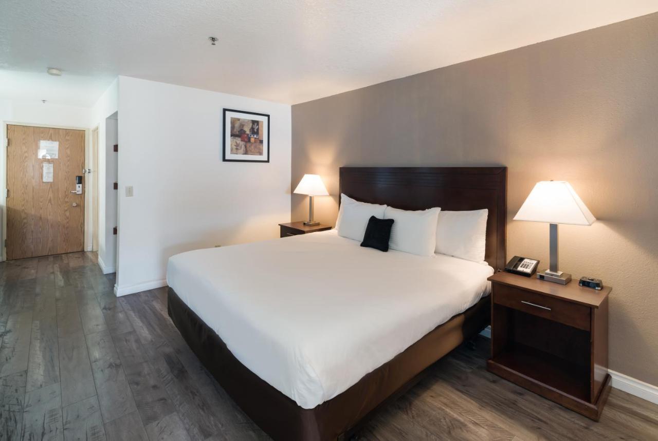 Red Lion Inn & Suites Kennewick Tri-Cities Exterior foto