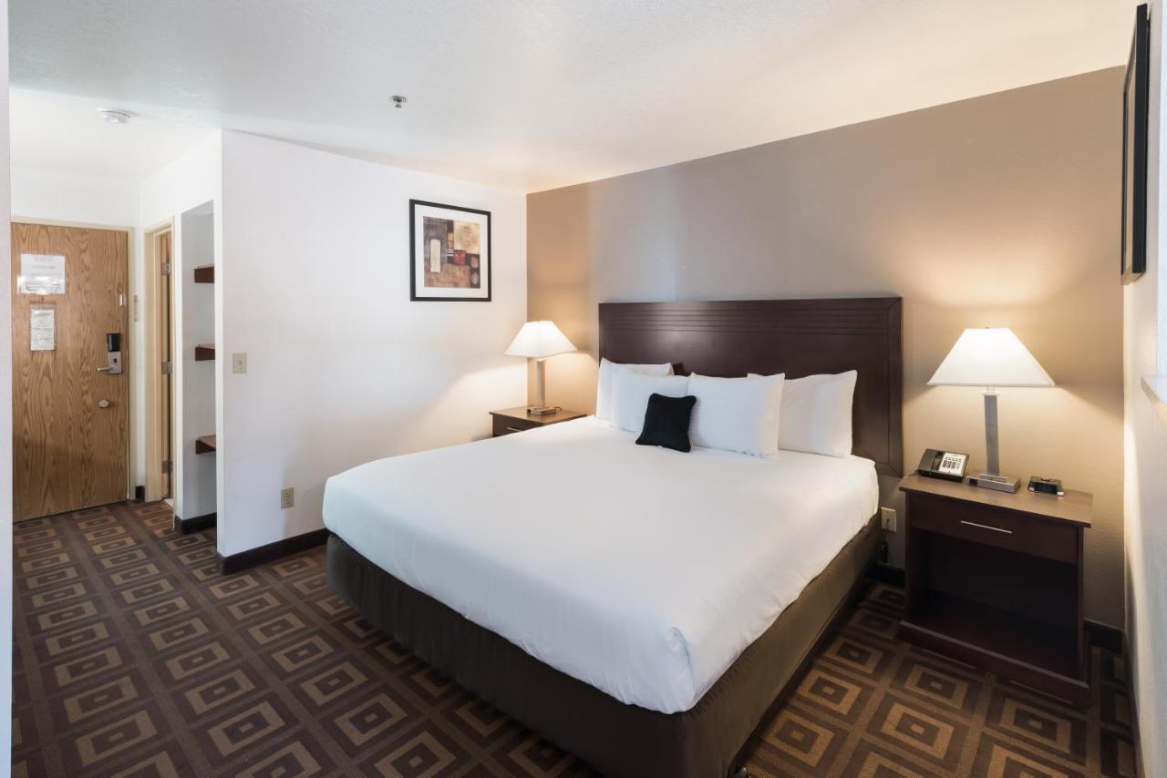 Red Lion Inn & Suites Kennewick Tri-Cities Exterior foto